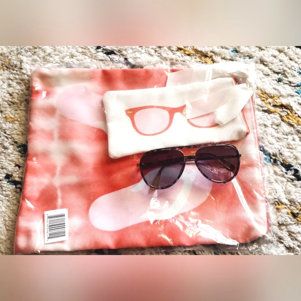 IT'S SUMMER TIME!!!New!! Flip flop pouch with bonus Sunglasses holder.
